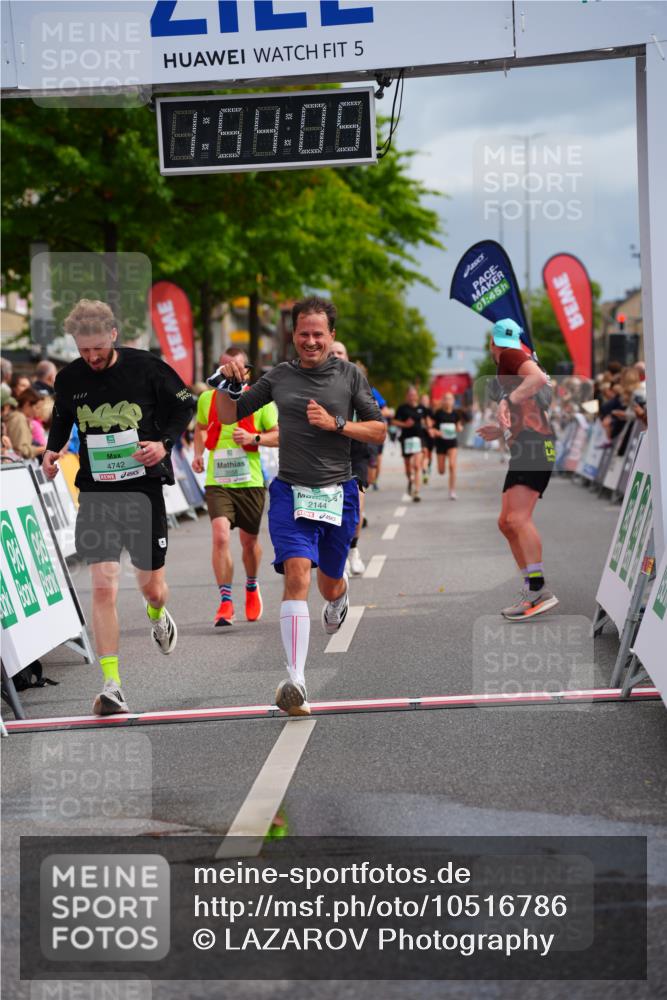 20.09.2026 - PSD Bank Halbmarathon LAZAROV Photography http://msf.ph/oto/10516786 20.09.2026 11:54:04 Ziel 1014, 1839, 2031, 2144, 3106, 3479, 3558, 4742 meine-sportfotos.de