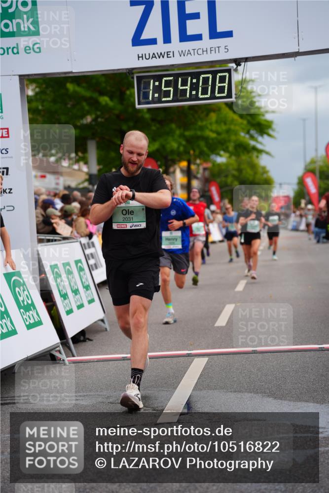 20.09.2026 - PSD Bank Halbmarathon LAZAROV Photography http://msf.ph/oto/10516822 20.09.2026 11:54:08 Ziel 1839, 2031, 2144, 3558, 4027, 4742, 4759, 4785 meine-sportfotos.de