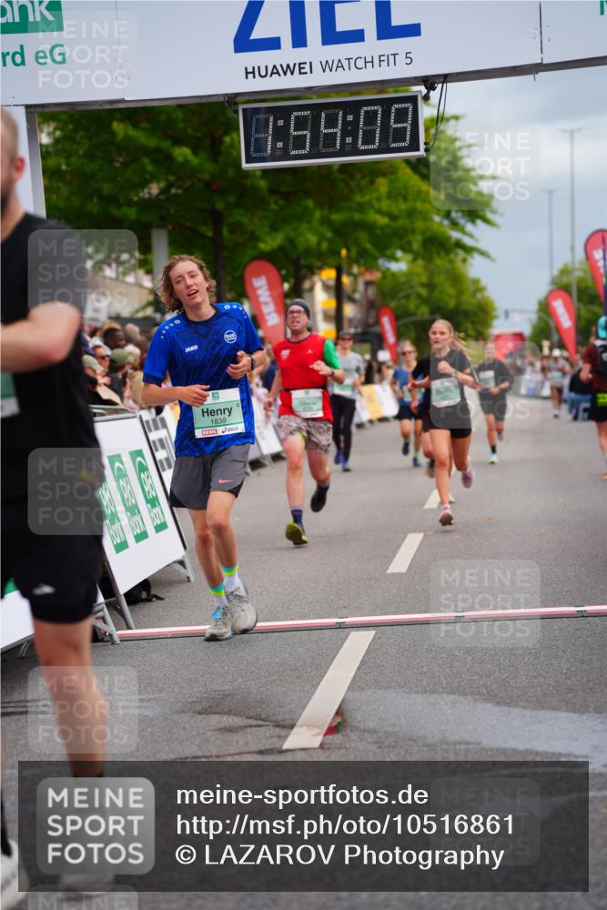 20.09.2026 - PSD Bank Halbmarathon LAZAROV Photography http://msf.ph/oto/10516861 20.09.2026 11:54:09 Ziel 1642, 1839, 2031, 2144, 2594, 3558, 3654, 4027, 4742, 4759, 4785 meine-sportfotos.de