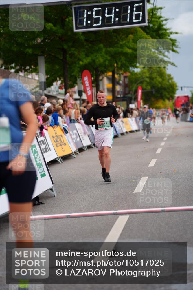 20.09.2026 - PSD Bank Halbmarathon LAZAROV Photography http://msf.ph/oto/10517025 20.09.2026 11:54:16 Ziel 1642, 1839, 2594, 2727, 3654, 4027, 4759, 4777, 4785 meine-sportfotos.de