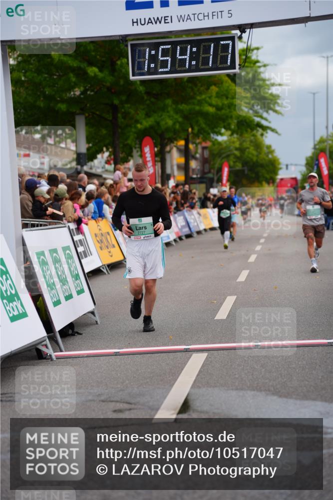 20.09.2026 - PSD Bank Halbmarathon LAZAROV Photography http://msf.ph/oto/10517047 20.09.2026 11:54:17 Ziel 1642, 2594, 2727, 2987, 3654, 4027, 4759, 4777, 4785 meine-sportfotos.de