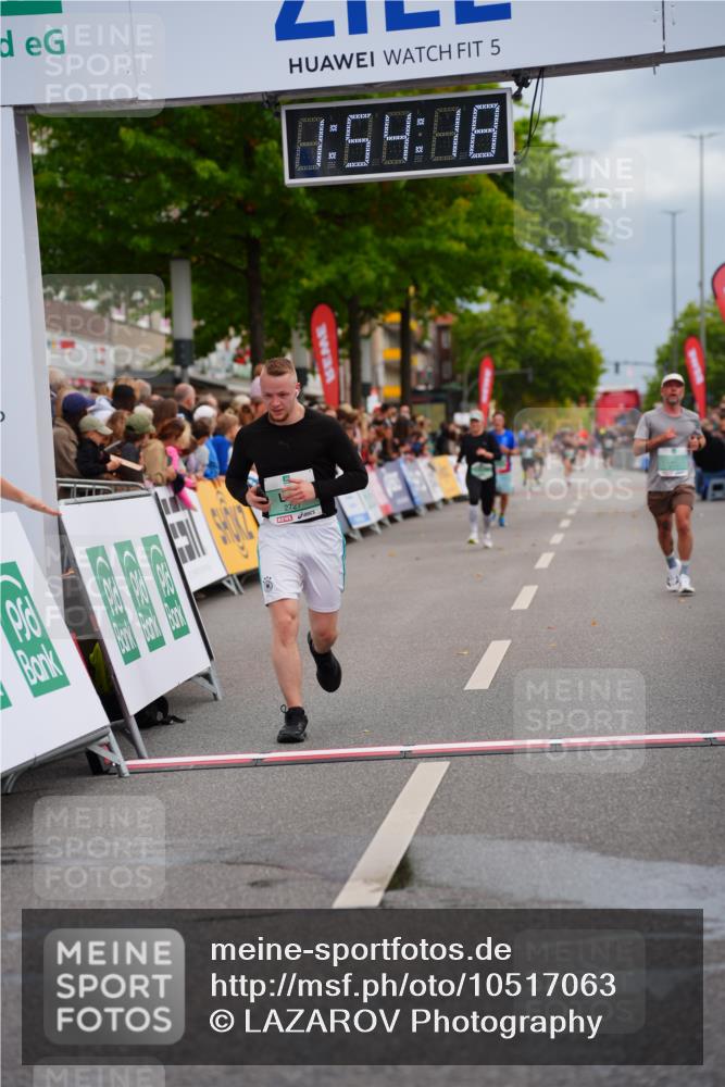 20.09.2026 - PSD Bank Halbmarathon LAZAROV Photography http://msf.ph/oto/10517063 20.09.2026 11:54:17 Ziel 1642, 2594, 2727, 2987, 3654, 4027, 4759, 4777, 4785 meine-sportfotos.de
