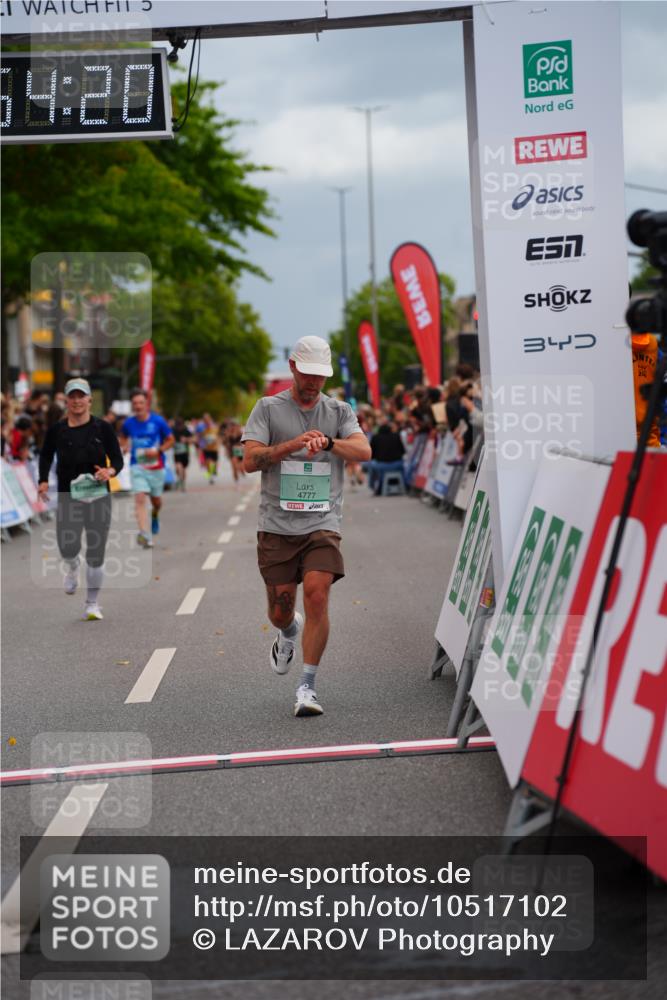 20.09.2026 - PSD Bank Halbmarathon LAZAROV Photography http://msf.ph/oto/10517102 20.09.2026 11:54:19 Ziel 1642, 2594, 2727, 2987, 3654, 4777, 4785 meine-sportfotos.de
