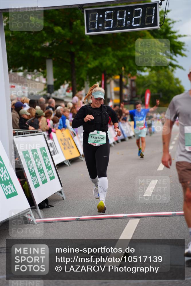 20.09.2026 - PSD Bank Halbmarathon LAZAROV Photography http://msf.ph/oto/10517139 20.09.2026 11:54:21 Ziel 1642, 2594, 2727, 2987, 3654, 3687, 4777 meine-sportfotos.de