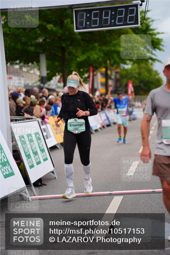 20.09.2026 - PSD Bank Halbmarathon LAZAROV Photography http://msf.ph/oto/10517153 20.09.2026 11:54:21 Ziel 1642, 2594, 2727, 2987, 3654, 3687, 4777 meine-sportfotos.de
