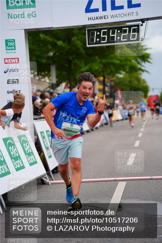 20.09.2026 - PSD Bank Halbmarathon LAZAROV Photography http://msf.ph/oto/10517206 20.09.2026 11:54:26 Ziel 2987, 3687, 4777 meine-sportfotos.de