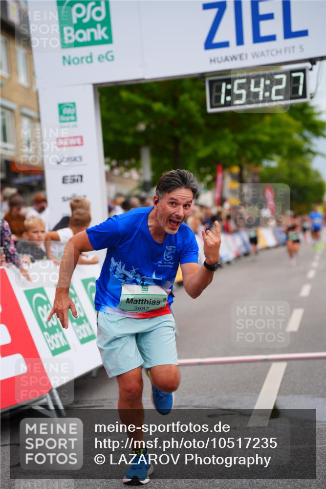 20.09.2026 - PSD Bank Halbmarathon LAZAROV Photography http://msf.ph/oto/10517235 20.09.2026 11:54:26 Ziel 2987, 3687, 4777 meine-sportfotos.de