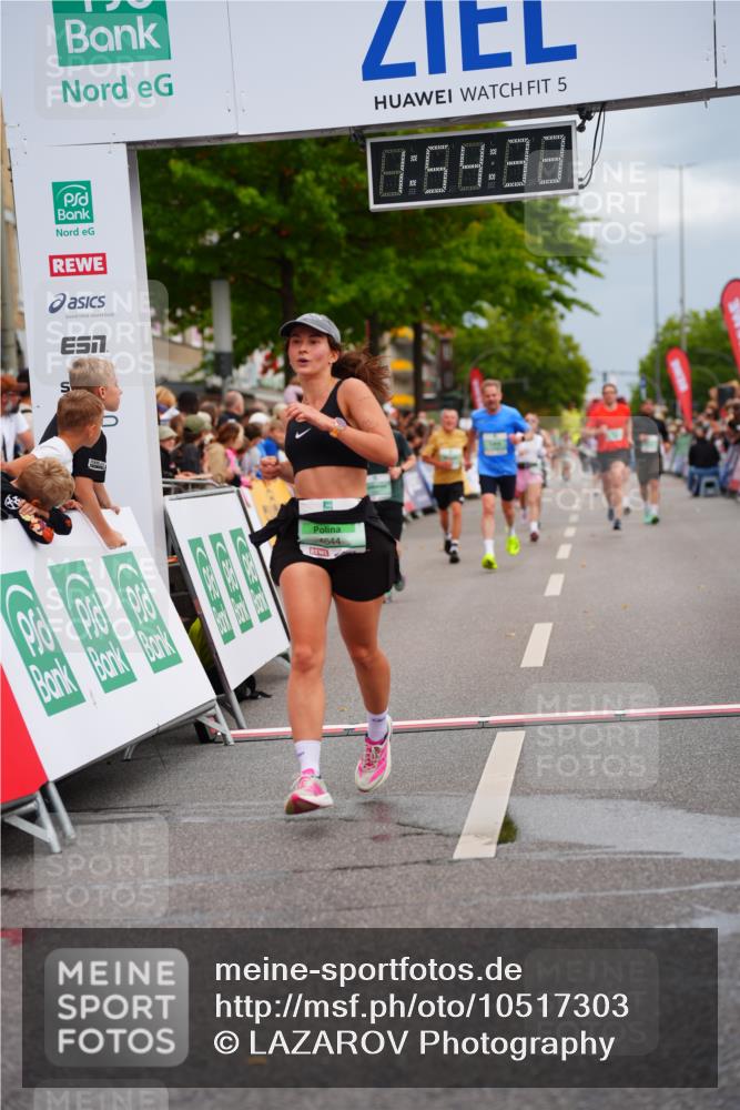 20.09.2026 - PSD Bank Halbmarathon LAZAROV Photography http://msf.ph/oto/10517303 20.09.2026 11:54:33 Ziel 1067, 2123, 3687, 4644 meine-sportfotos.de