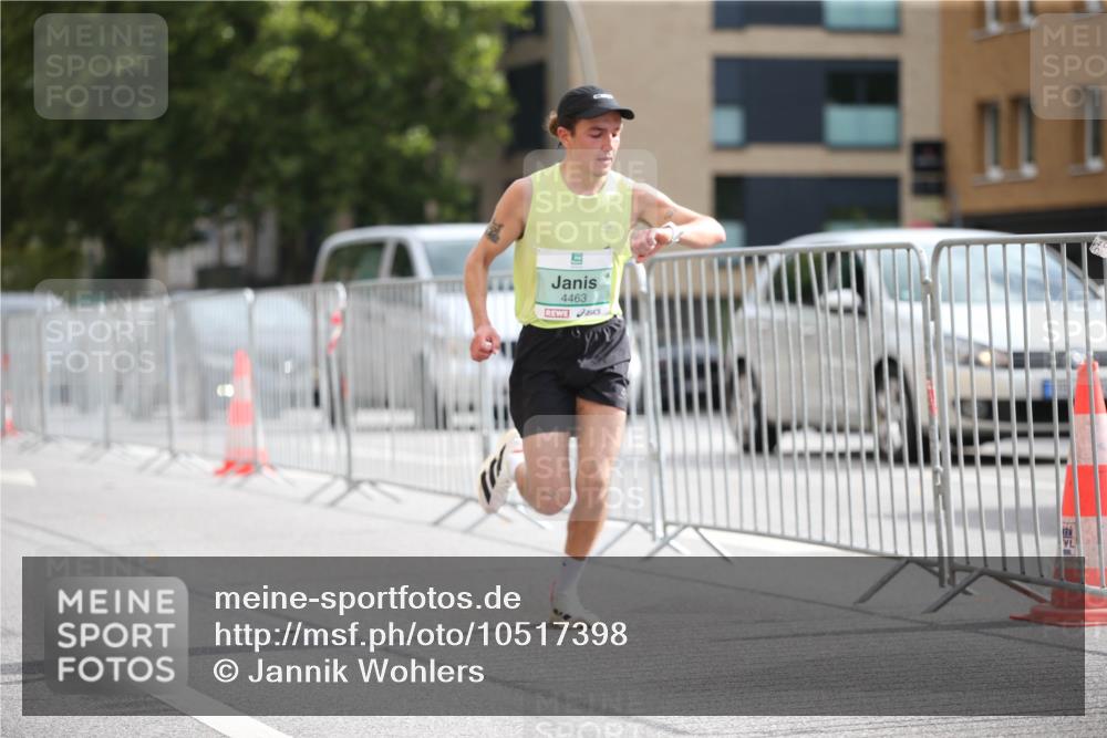 20.09.2026 - PSD Bank Halbmarathon Jannik Wohlers http://msf.ph/oto/10517398 20.09.2026 11:23:59 Laufen 4463 meine-sportfotos.de