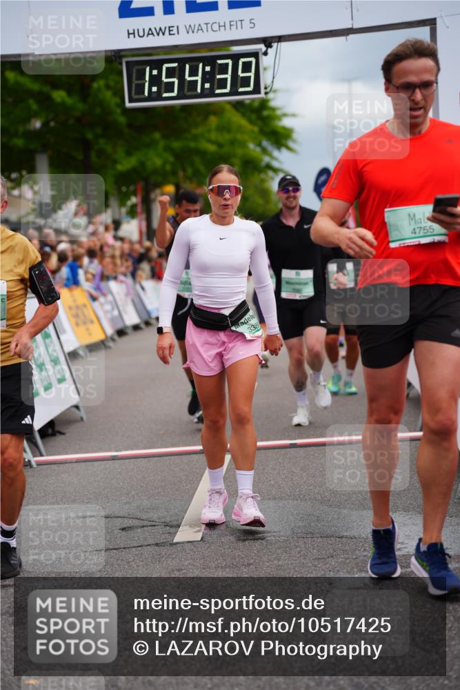 20.09.2026 - PSD Bank Halbmarathon LAZAROV Photography http://msf.ph/oto/10517425 20.09.2026 11:54:39 Ziel 1067, 1094, 2123, 2313, 2647, 3351, 3386, 3426, 4569, 4644, 4755 meine-sportfotos.de