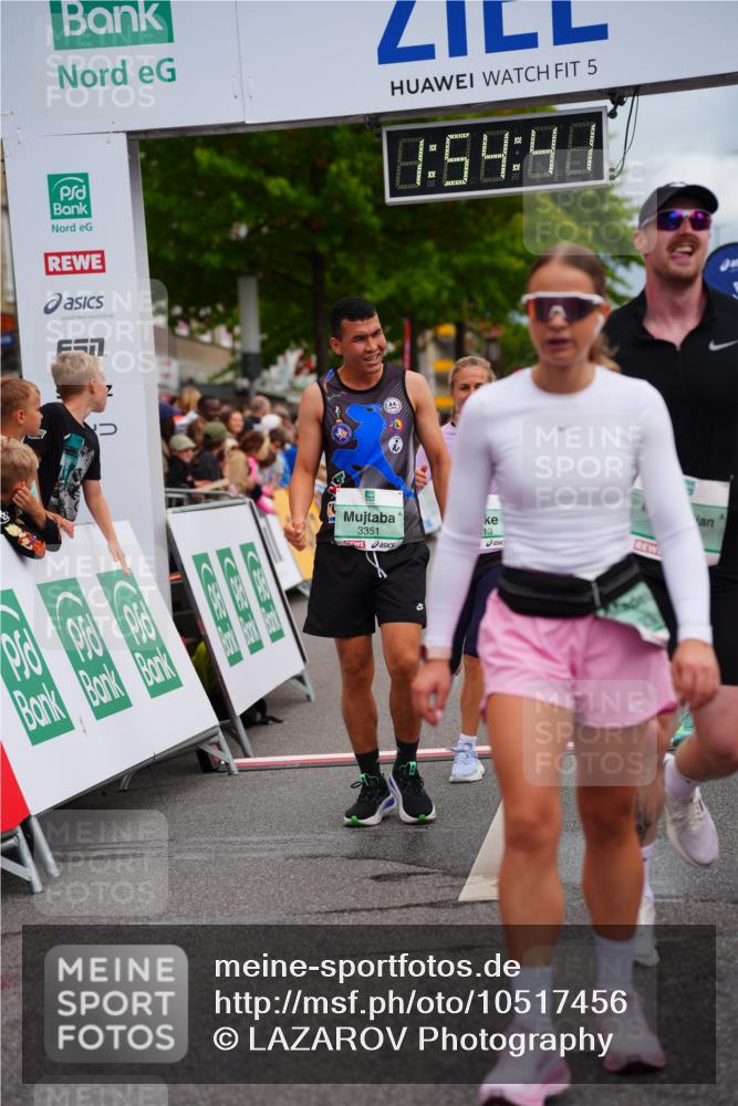 20.09.2026 - PSD Bank Halbmarathon LAZAROV Photography http://msf.ph/oto/10517456 20.09.2026 11:54:40 Ziel 1067, 1094, 2123, 2313, 2647, 3351, 3386, 3426, 4569, 4644, 4755 meine-sportfotos.de