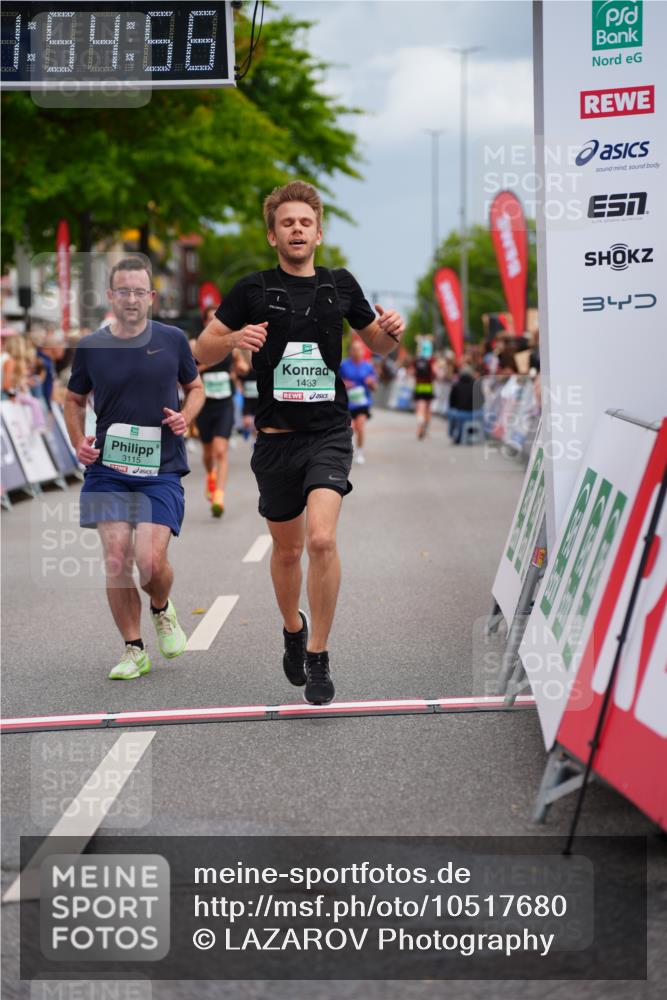 20.09.2026 - PSD Bank Halbmarathon LAZAROV Photography http://msf.ph/oto/10517680 20.09.2026 11:54:56 Ziel 1133, 1433, 2059, 2669, 3115, 3372, 3893, 3916 meine-sportfotos.de