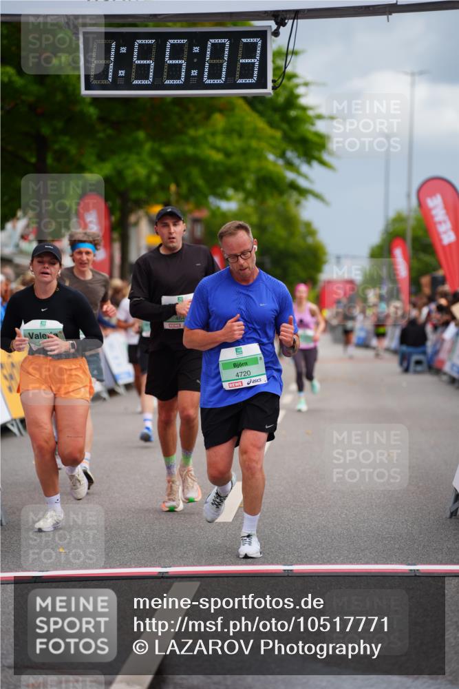 20.09.2026 - PSD Bank Halbmarathon LAZAROV Photography http://msf.ph/oto/10517771 20.09.2026 11:55:03 Ziel 1178, 1184, 1433, 3115, 4447, 4645, 4720 meine-sportfotos.de