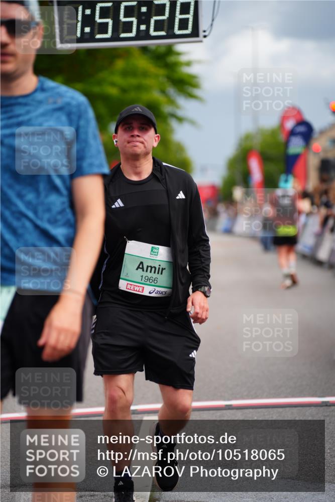 20.09.2026 - PSD Bank Halbmarathon LAZAROV Photography http://msf.ph/oto/10518065 20.09.2026 11:55:27 Ziel 1819, 1966, 2495, 4617, 4769 meine-sportfotos.de