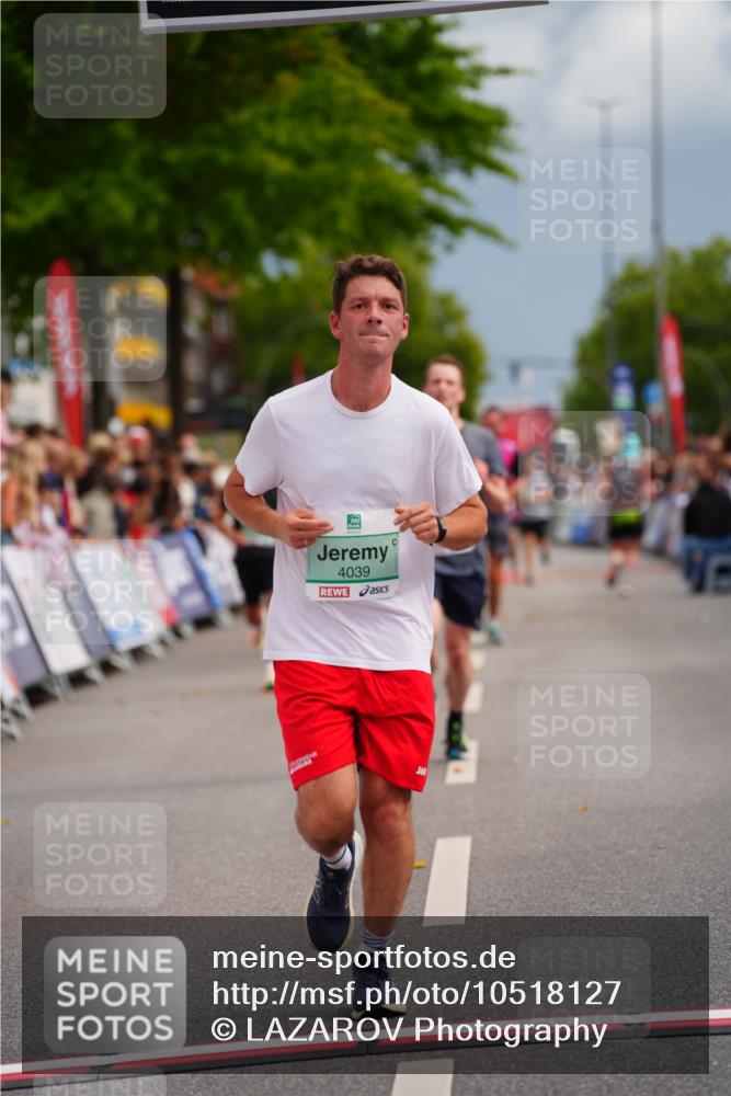 20.09.2026 - PSD Bank Halbmarathon LAZAROV Photography http://msf.ph/oto/10518127 20.09.2026 11:55:36 Ziel 3028, 3091, 3898, 4039 meine-sportfotos.de