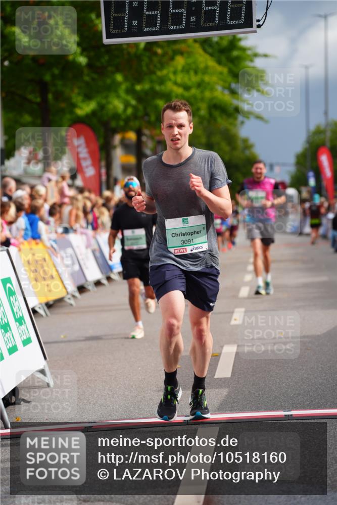 20.09.2026 - PSD Bank Halbmarathon LAZAROV Photography http://msf.ph/oto/10518160 20.09.2026 11:55:39 Ziel 1277, 2015, 3028, 3091, 3898, 4039, 4731 meine-sportfotos.de