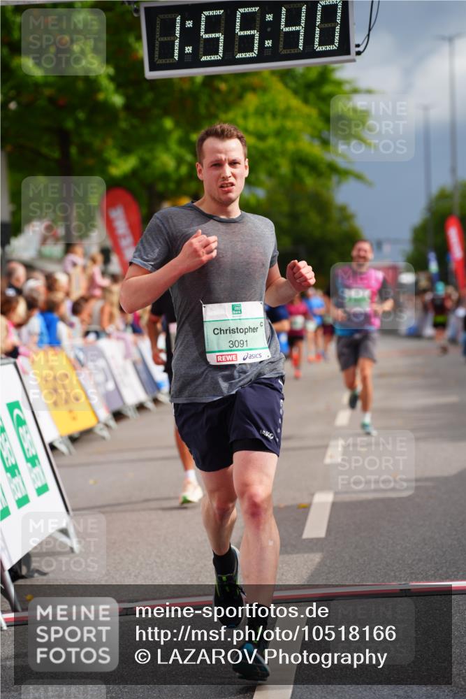 20.09.2026 - PSD Bank Halbmarathon LAZAROV Photography http://msf.ph/oto/10518166 20.09.2026 11:55:40 Ziel 1277, 2015, 3028, 3091, 3898, 4039, 4731 meine-sportfotos.de
