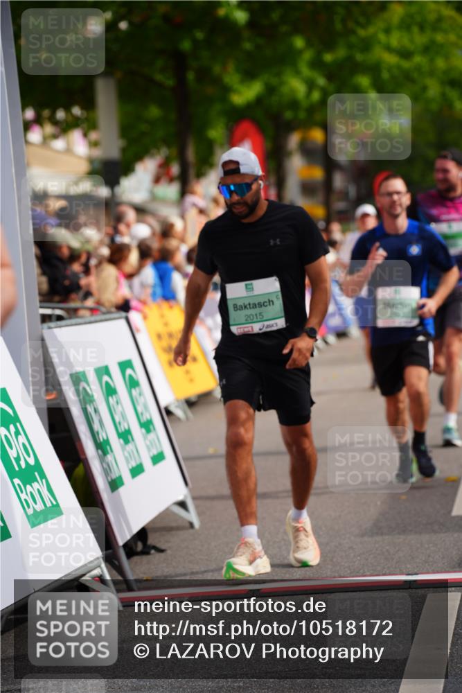 20.09.2026 - PSD Bank Halbmarathon LAZAROV Photography http://msf.ph/oto/10518172 20.09.2026 11:55:41 Ziel 1277, 2015, 3028, 3091, 3898, 4039, 4731 meine-sportfotos.de