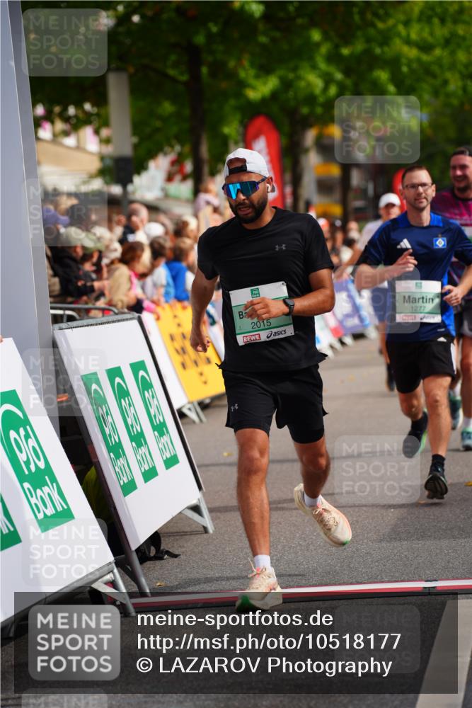 20.09.2026 - PSD Bank Halbmarathon LAZAROV Photography http://msf.ph/oto/10518177 20.09.2026 11:55:41 Ziel 1277, 2015, 3028, 3091, 3898, 4039, 4731 meine-sportfotos.de