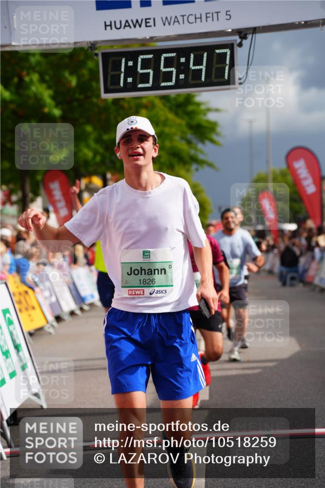 20.09.2026 - PSD Bank Halbmarathon LAZAROV Photography http://msf.ph/oto/10518259 20.09.2026 11:55:47 Ziel 1277, 1354, 1826, 2015, 2810, 3091, 3760, 3781, 4731 meine-sportfotos.de