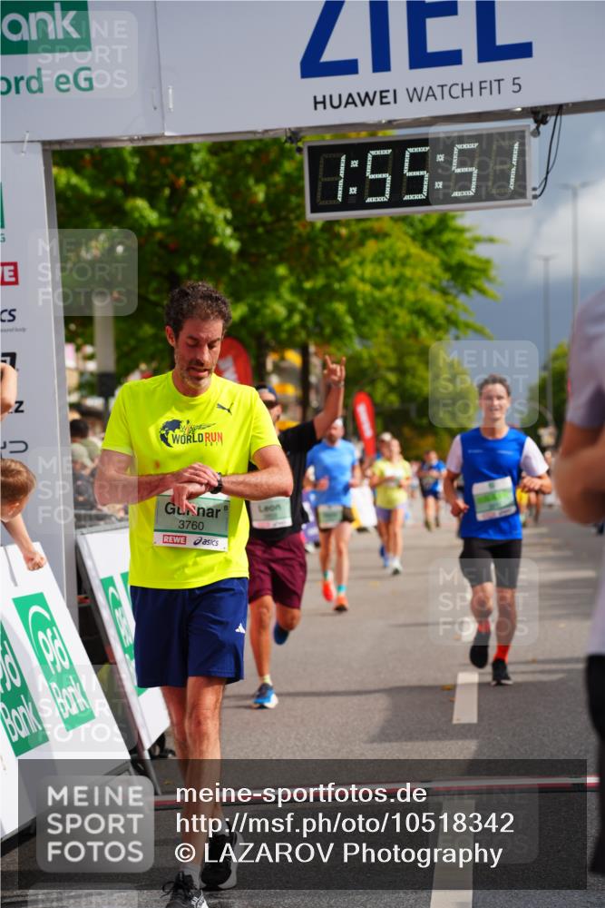 20.09.2026 - PSD Bank Halbmarathon LAZAROV Photography http://msf.ph/oto/10518342 20.09.2026 11:55:50 Ziel 1277, 1289, 1354, 1826, 2810, 3760, 3781, 3809, 3811, 4731 meine-sportfotos.de