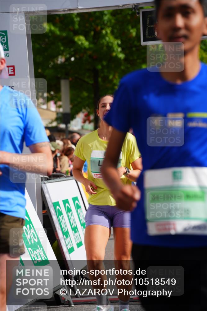 20.09.2026 - PSD Bank Halbmarathon LAZAROV Photography http://msf.ph/oto/10518549 20.09.2026 11:55:56 Ziel 1118, 1289, 1484, 1900, 2808, 2810, 3760, 3781, 3809, 3811, 4728 meine-sportfotos.de