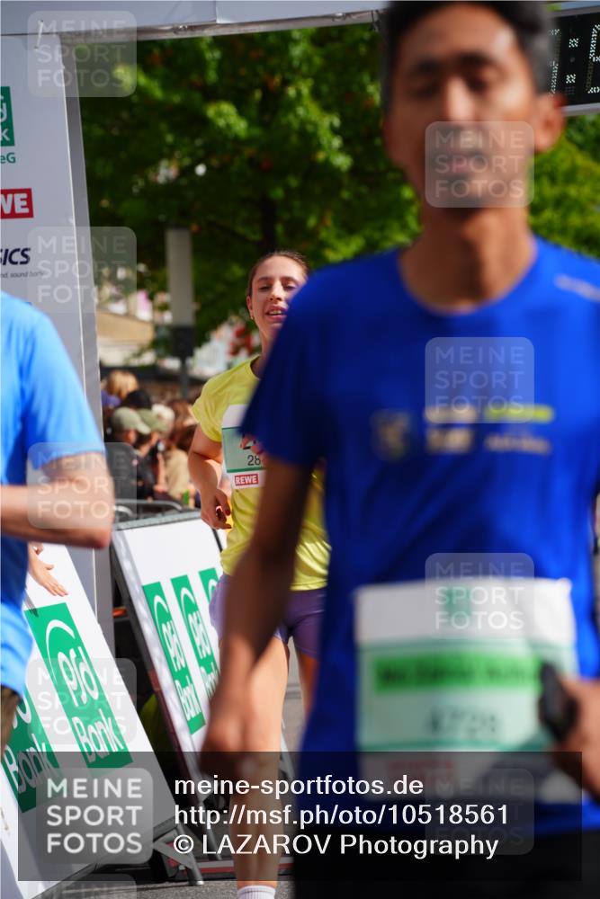 20.09.2026 - PSD Bank Halbmarathon LAZAROV Photography http://msf.ph/oto/10518561 20.09.2026 11:55:57 Ziel 1118, 1289, 1484, 1900, 2067, 2808, 2810, 3012, 3760, 3809, 3811, 4728 meine-sportfotos.de