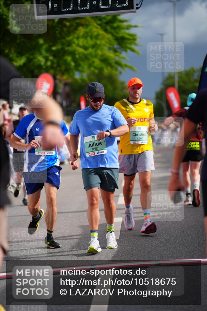 20.09.2026 - PSD Bank Halbmarathon LAZAROV Photography http://msf.ph/oto/10518675 20.09.2026 11:56:06 Ziel 1118, 1260, 1484, 1872, 1887, 1900, 2067, 3012, 3284, 3401, 3634, 3757, 4041, 4341, 4716 meine-sportfotos.de