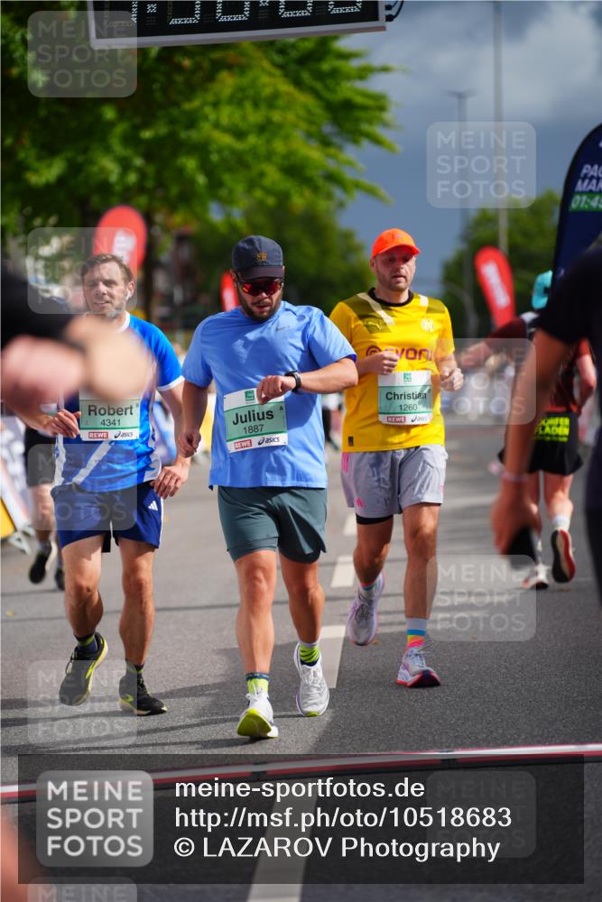 20.09.2026 - PSD Bank Halbmarathon LAZAROV Photography http://msf.ph/oto/10518683 20.09.2026 11:56:06 Ziel 1118, 1260, 1484, 1872, 1887, 1900, 2067, 3012, 3284, 3401, 3634, 3757, 4041, 4341, 4716 meine-sportfotos.de