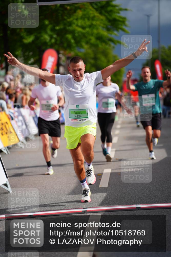 20.09.2026 - PSD Bank Halbmarathon LAZAROV Photography http://msf.ph/oto/10518769 20.09.2026 11:56:12 Ziel 1260, 1272, 1872, 1887, 3441, 3757, 3932, 4041, 4224, 4341, 4716 meine-sportfotos.de