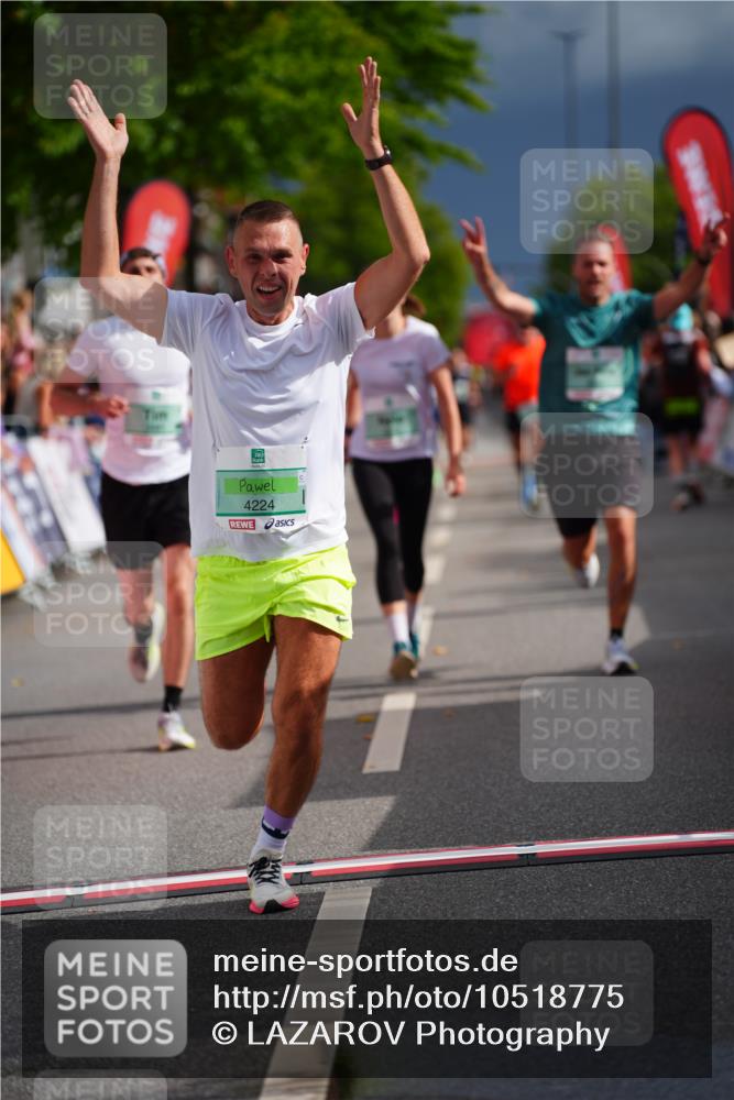 20.09.2026 - PSD Bank Halbmarathon LAZAROV Photography http://msf.ph/oto/10518775 20.09.2026 11:56:12 Ziel 1260, 1272, 1872, 1887, 3441, 3757, 3932, 4041, 4224, 4341, 4716 meine-sportfotos.de