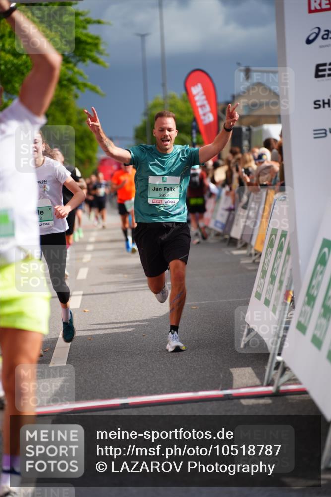 20.09.2026 - PSD Bank Halbmarathon LAZAROV Photography http://msf.ph/oto/10518787 20.09.2026 11:56:13 Ziel 1260, 1272, 1872, 1887, 2955, 3441, 3932, 4224, 4341, 4716 meine-sportfotos.de