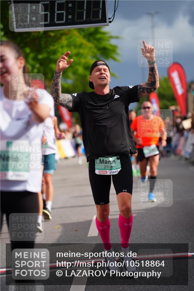 20.09.2026 - PSD Bank Halbmarathon LAZAROV Photography http://msf.ph/oto/10518864 20.09.2026 11:56:17 Ziel 1183, 1272, 1541, 1620, 1872, 2955, 3441, 3872, 3932, 4224 meine-sportfotos.de