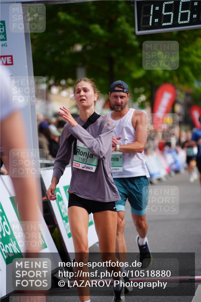 20.09.2026 - PSD Bank Halbmarathon LAZAROV Photography http://msf.ph/oto/10518880 20.09.2026 11:56:19 Ziel 1183, 1272, 1426, 1541, 1620, 2955, 3441, 3872, 3932, 3943, 4224 meine-sportfotos.de