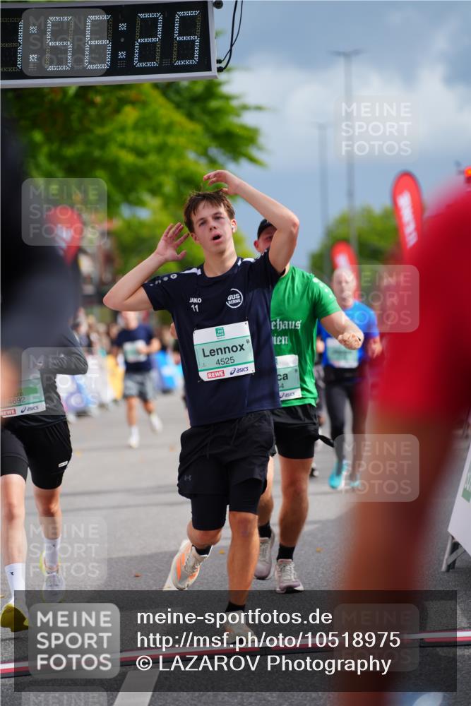 20.09.2026 - PSD Bank Halbmarathon LAZAROV Photography http://msf.ph/oto/10518975 20.09.2026 11:56:25 Ziel 1183, 1426, 1514, 1541, 1620, 1824, 2180, 2955, 3593, 3744, 3872, 3943, 4525, 4692 meine-sportfotos.de