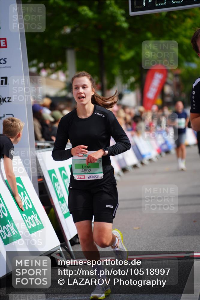 20.09.2026 - PSD Bank Halbmarathon LAZAROV Photography http://msf.ph/oto/10518997 20.09.2026 11:56:26 Ziel 1183, 1426, 1514, 1541, 1620, 1824, 2180, 3593, 3744, 3872, 3943, 4525, 4692 meine-sportfotos.de
