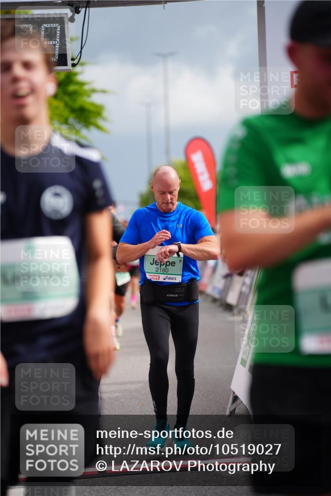 20.09.2026 - PSD Bank Halbmarathon LAZAROV Photography http://msf.ph/oto/10519027 20.09.2026 11:56:27 Ziel 1426, 1514, 1541, 1620, 1824, 2180, 3593, 3744, 3872, 3943, 4525, 4692 meine-sportfotos.de