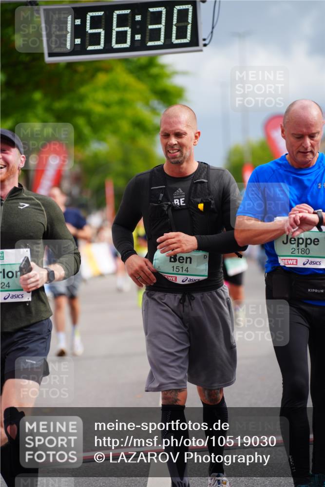 20.09.2026 - PSD Bank Halbmarathon LAZAROV Photography http://msf.ph/oto/10519030 20.09.2026 11:56:29 Ziel 1426, 1514, 1620, 1824, 1920, 2180, 2967, 3545, 3593, 3744, 3943, 4525, 4692 meine-sportfotos.de