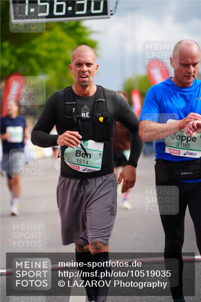 20.09.2026 - PSD Bank Halbmarathon LAZAROV Photography http://msf.ph/oto/10519035 20.09.2026 11:56:29 Ziel 1426, 1514, 1620, 1824, 1920, 2180, 2967, 3545, 3593, 3744, 3943, 4525, 4692 meine-sportfotos.de