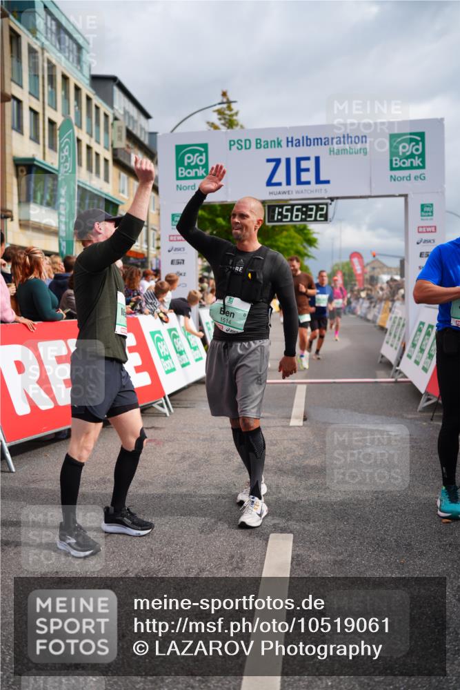 20.09.2026 - PSD Bank Halbmarathon LAZAROV Photography http://msf.ph/oto/10519061 20.09.2026 11:56:31 Ziel 1514, 1824, 1920, 2180, 2221, 2275, 2869, 2967, 3545, 3593, 3744, 4267, 4525, 4692 meine-sportfotos.de
