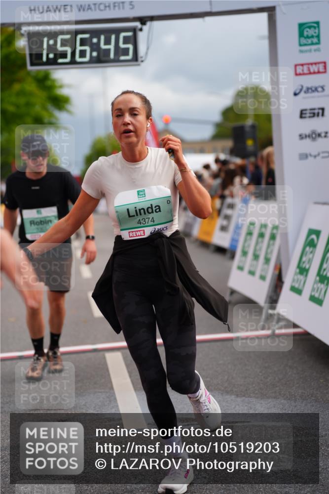 20.09.2026 - PSD Bank Halbmarathon LAZAROV Photography http://msf.ph/oto/10519203 20.09.2026 11:56:45 Ziel 1747, 1760, 2022, 2418, 3365, 4097, 4252, 4374 meine-sportfotos.de