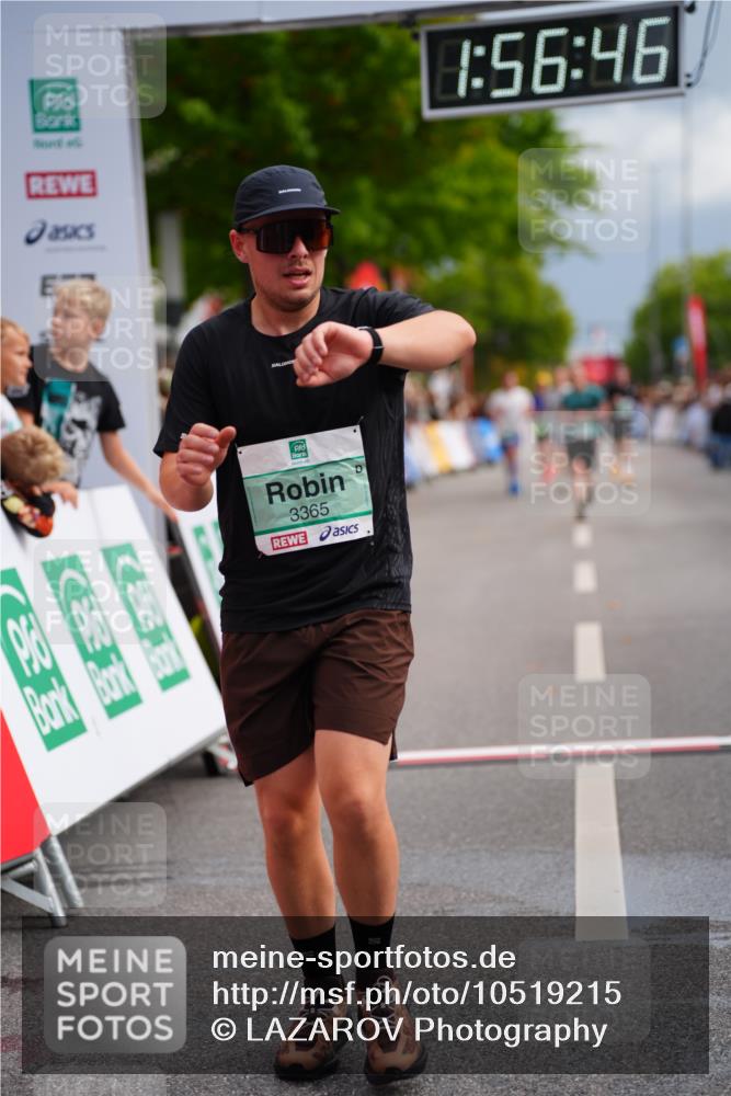 20.09.2026 - PSD Bank Halbmarathon LAZAROV Photography http://msf.ph/oto/10519215 20.09.2026 11:56:46 Ziel 1747, 1760, 2022, 2418, 3365, 4097, 4252, 4374 meine-sportfotos.de
