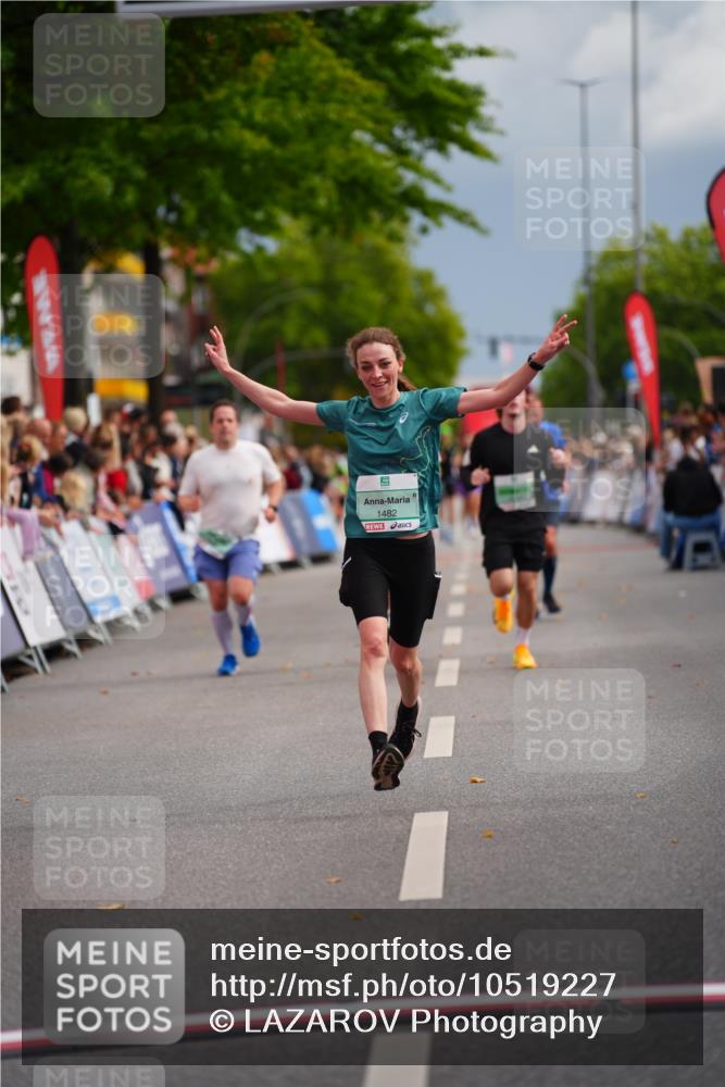 20.09.2026 - PSD Bank Halbmarathon LAZAROV Photography http://msf.ph/oto/10519227 20.09.2026 11:56:49 Ziel 1482, 1760, 3365, 4374, 4734 meine-sportfotos.de
