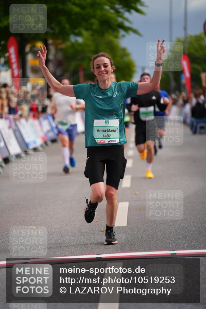 20.09.2026 - PSD Bank Halbmarathon LAZAROV Photography http://msf.ph/oto/10519253 20.09.2026 11:56:50 Ziel 1482, 1760, 1903, 2416, 3365, 4374, 4734 meine-sportfotos.de