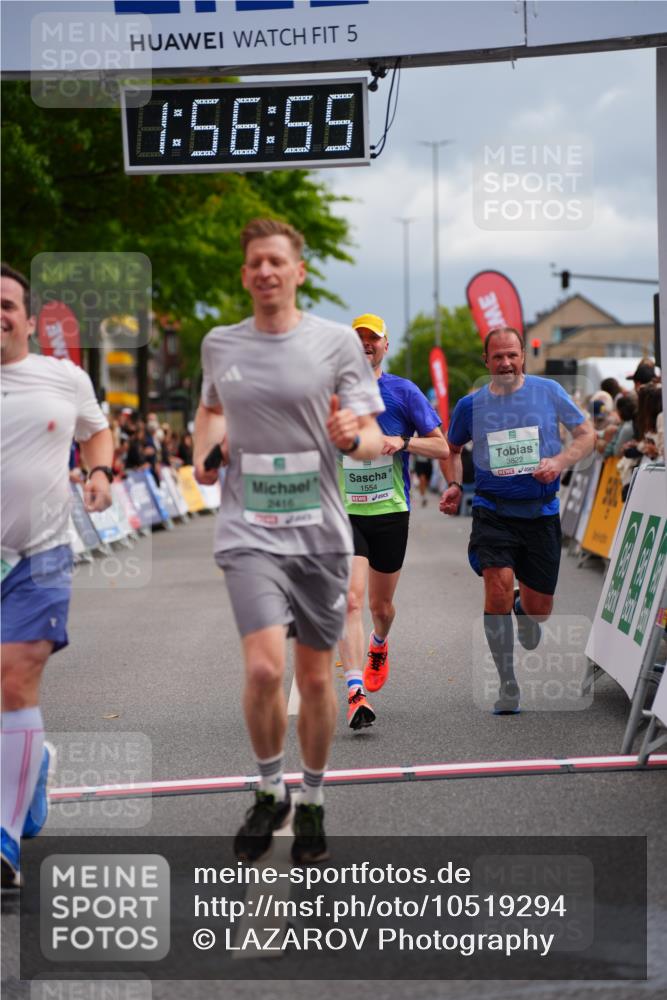 20.09.2026 - PSD Bank Halbmarathon LAZAROV Photography http://msf.ph/oto/10519294 20.09.2026 11:56:55 Ziel 1482, 1554, 1903, 2416, 3822, 3967, 4734 meine-sportfotos.de