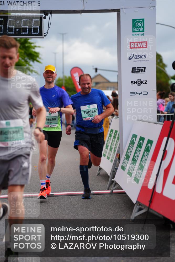 20.09.2026 - PSD Bank Halbmarathon LAZAROV Photography http://msf.ph/oto/10519300 20.09.2026 11:56:55 Ziel 1482, 1554, 1903, 2416, 3822, 3967, 4734 meine-sportfotos.de