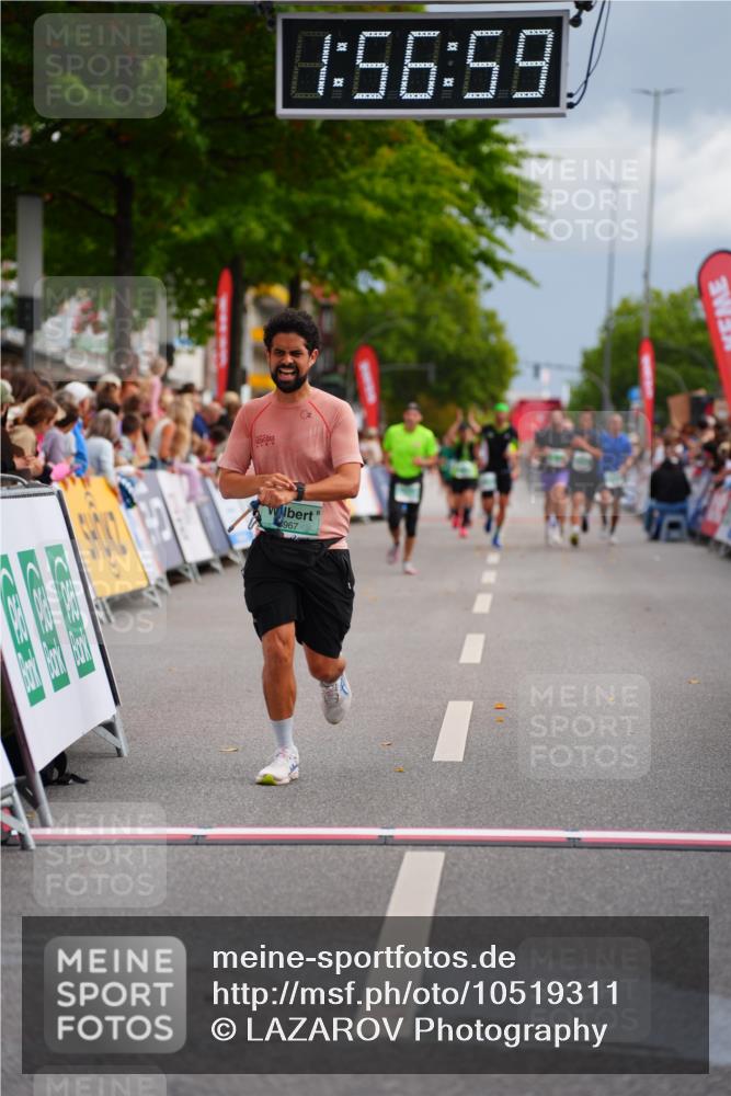 20.09.2026 - PSD Bank Halbmarathon LAZAROV Photography http://msf.ph/oto/10519311 20.09.2026 11:56:59 Ziel 1482, 1554, 1903, 2416, 3822, 3967, 4734 meine-sportfotos.de