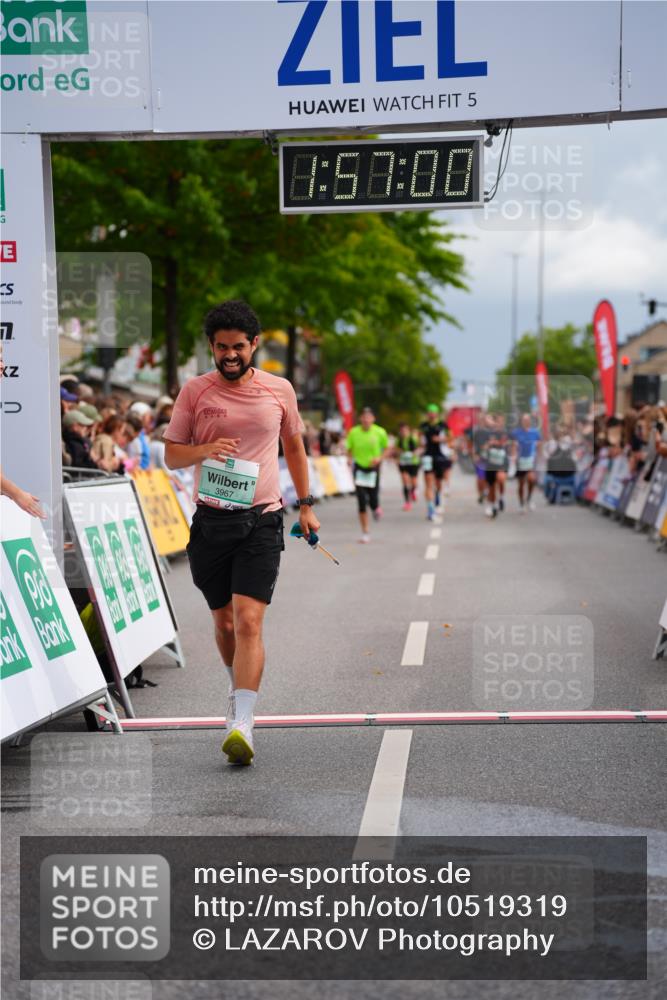 20.09.2026 - PSD Bank Halbmarathon LAZAROV Photography http://msf.ph/oto/10519319 20.09.2026 11:57:00 Ziel 1554, 1903, 2416, 3822, 3967, 4734 meine-sportfotos.de