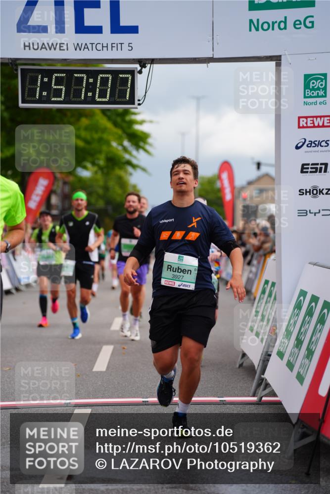 20.09.2026 - PSD Bank Halbmarathon LAZAROV Photography http://msf.ph/oto/10519362 20.09.2026 11:57:06 Ziel 2079, 2354, 3079, 3442, 3784, 3927, 3967, 4671, 4752, 4753 meine-sportfotos.de