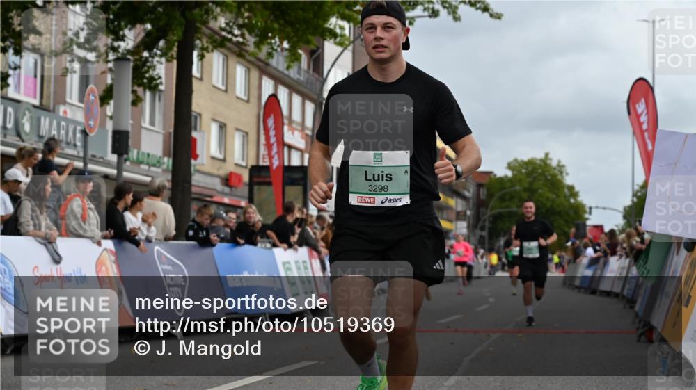 20.09.2026 - PSD Bank Halbmarathon J. Mangold http://msf.ph/oto/10519369 20.09.2026 11:48:37 Ziel 1464, 2311, 2552, 2571, 3298, 3635, 3761, 3797, 4627 meine-sportfotos.de